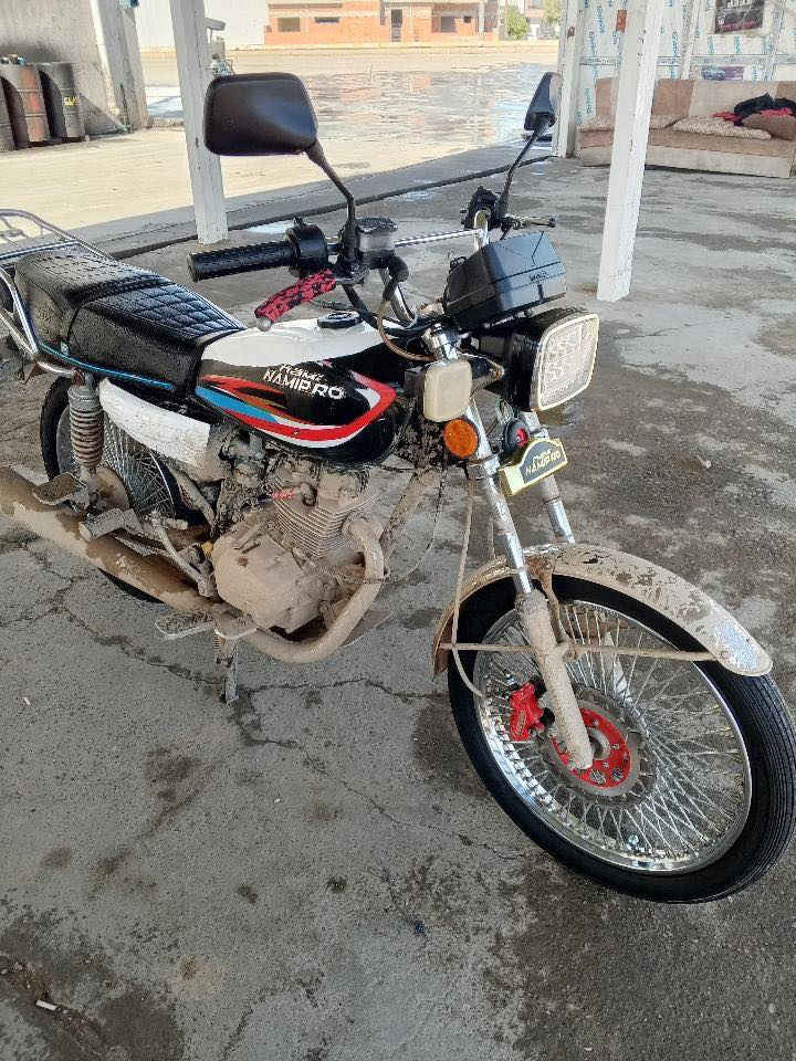 سلام علیکم شباب
درجه نامه برو محرك 125

موديل 24 لون اسود

درجه محرك خير من الله مافتحو

سعر 550 وبيه مجال قليل

مکان شهربان 

رقمي 
واتساب***********
اتصال ***********
