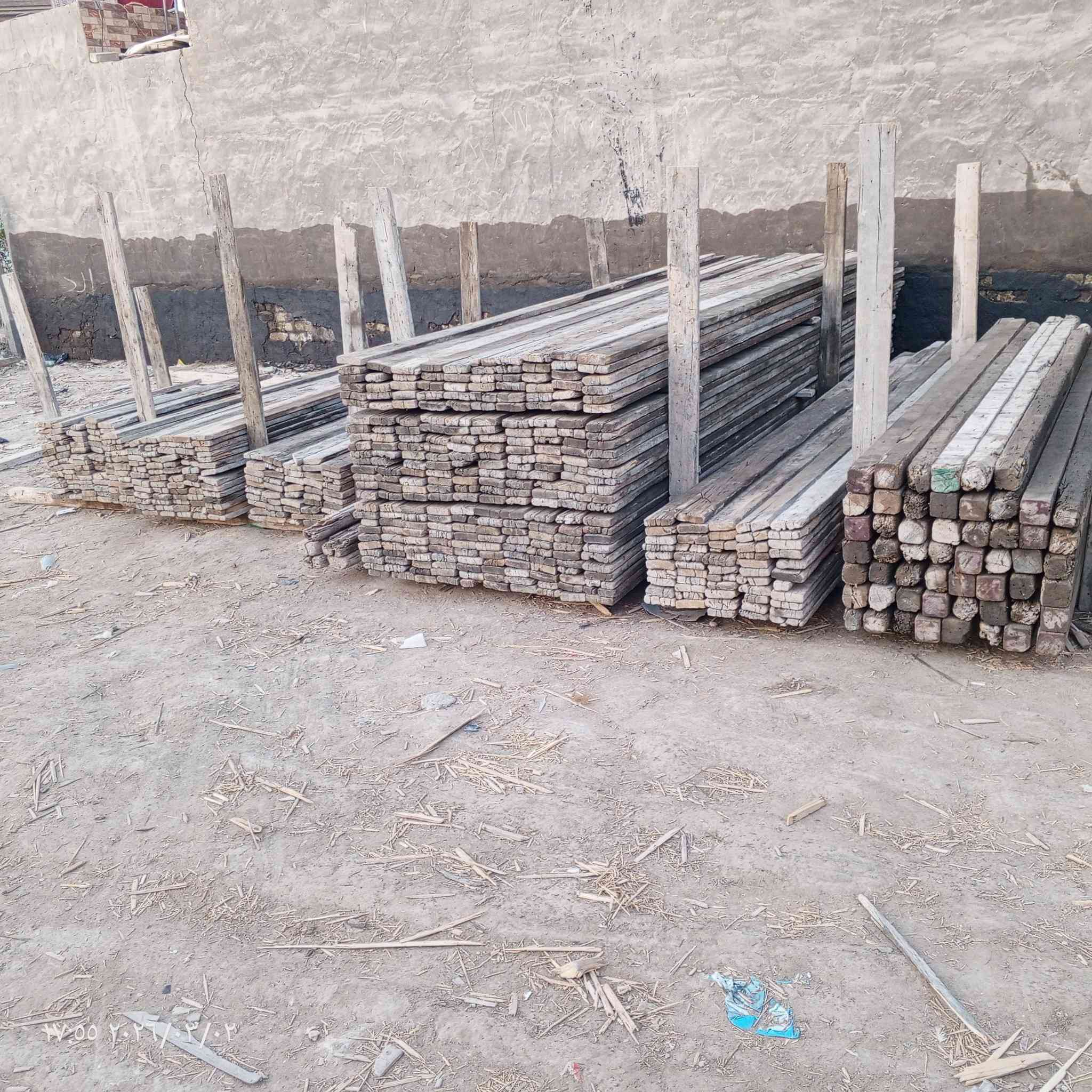 قالب خشب للبيع العدد 6 مكاعب ونص المكان حله ***********
