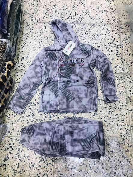 تراك ولادي قديفة مخمل 🧍🏼‍♂️🧍🏿
خامة تركية الاصلية🇹🇳
الوان وقياسات مختلفة
من عمر 5 — 20 سنة🛫🪬

كوزمتك ريحانه 🎇⛩

#العنوان // كوت -الانوار  - شارع المواكب

للأستفسار /*********** 📲
