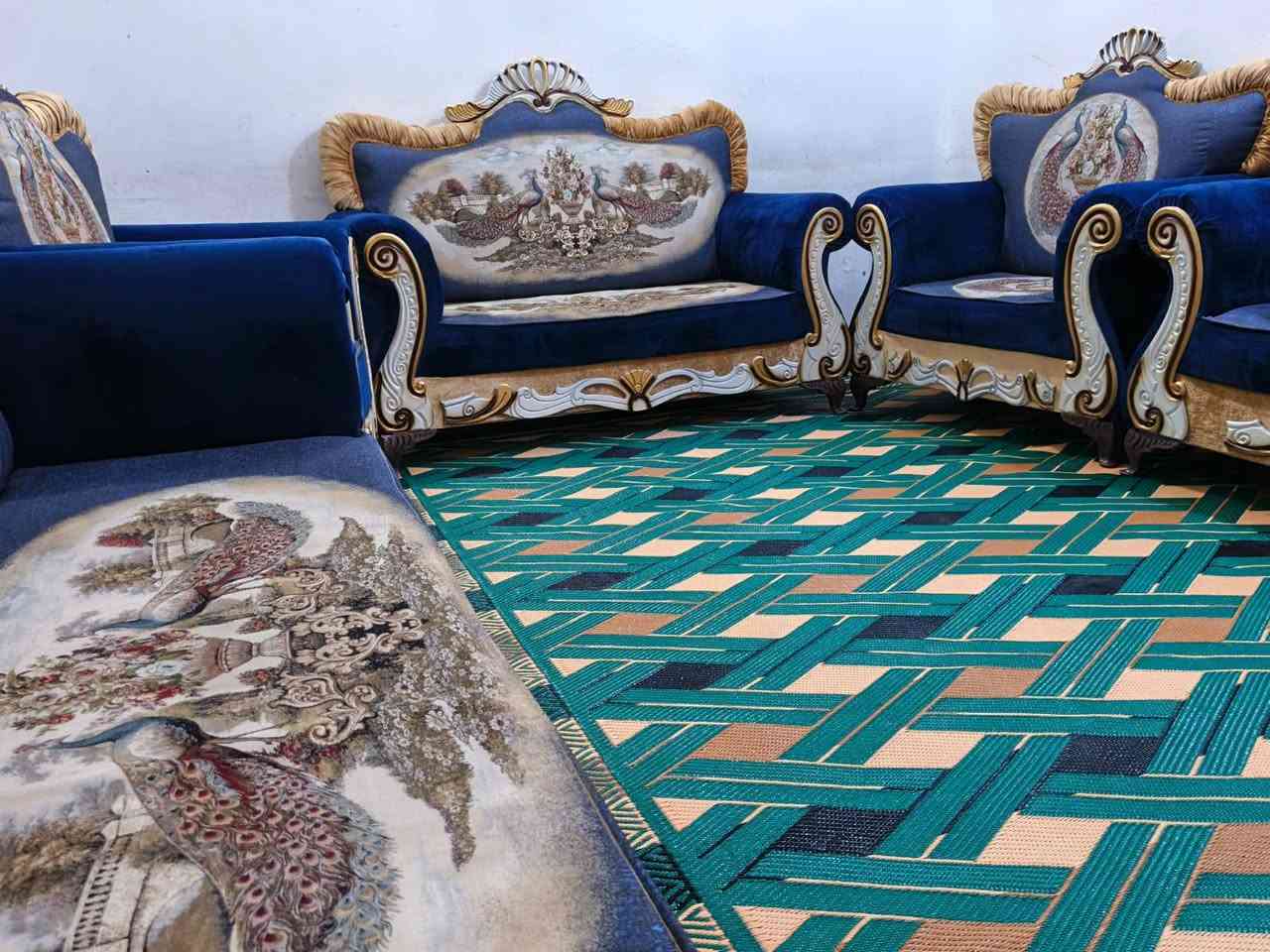 تخم 10مقاعد تركي ملكي جديد كلش اي ضررمابي نضيف جد شرط النظافه والقوه سعره 340يوجد توصيل داخل كربلاء ***********
