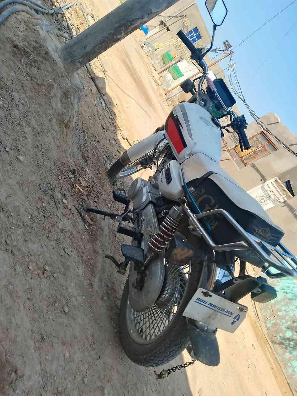 دراجه تايكر نضيفه اوراق للبيع سعره 600وبيه مجال حك الجيه رقمي ***********ماتواجد فيس
