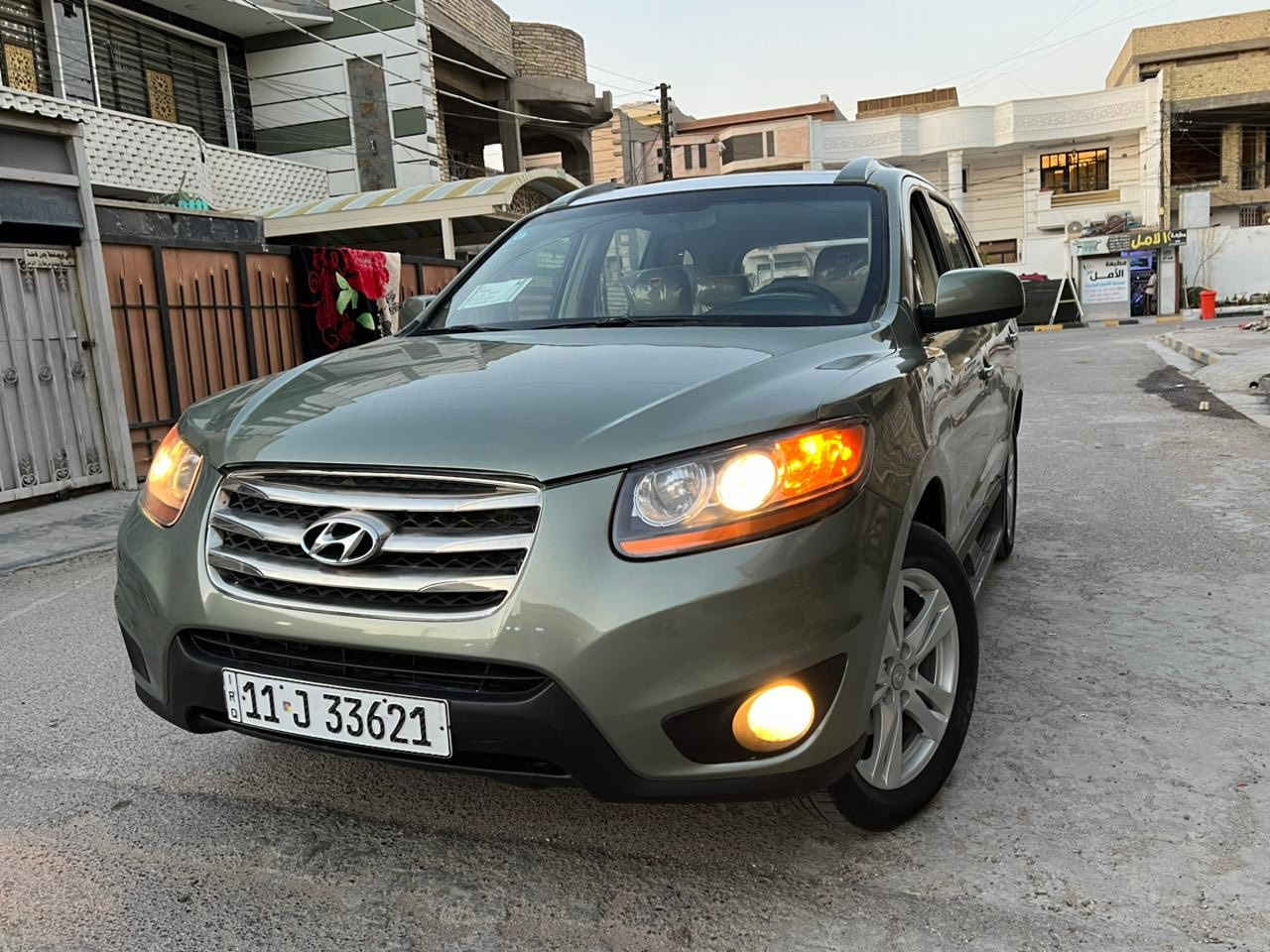 السلام عليكم هونداي سنتافيا موديل 2007 شكل 2012ماشيه 133الف( بيها مكانات صبغ بدون ضربه بدون دواخل )خليجي استيراد خاص فول مواصفات  واحد عله واحد فور ويل تحكمات ستيرن حساسات كامره فتحه  مرئي شفط ثلاجه تبريد كشنات جلد 5 كير محرك 6 سلندر 3300 مكفول من البخار ول راجز ول تنقيص رقم بغداد الدولي الجديد بسمي هزه وسنويه جديده مكان السياره بغداد سعرها112وبيها مجال الشراي رقمي***********
