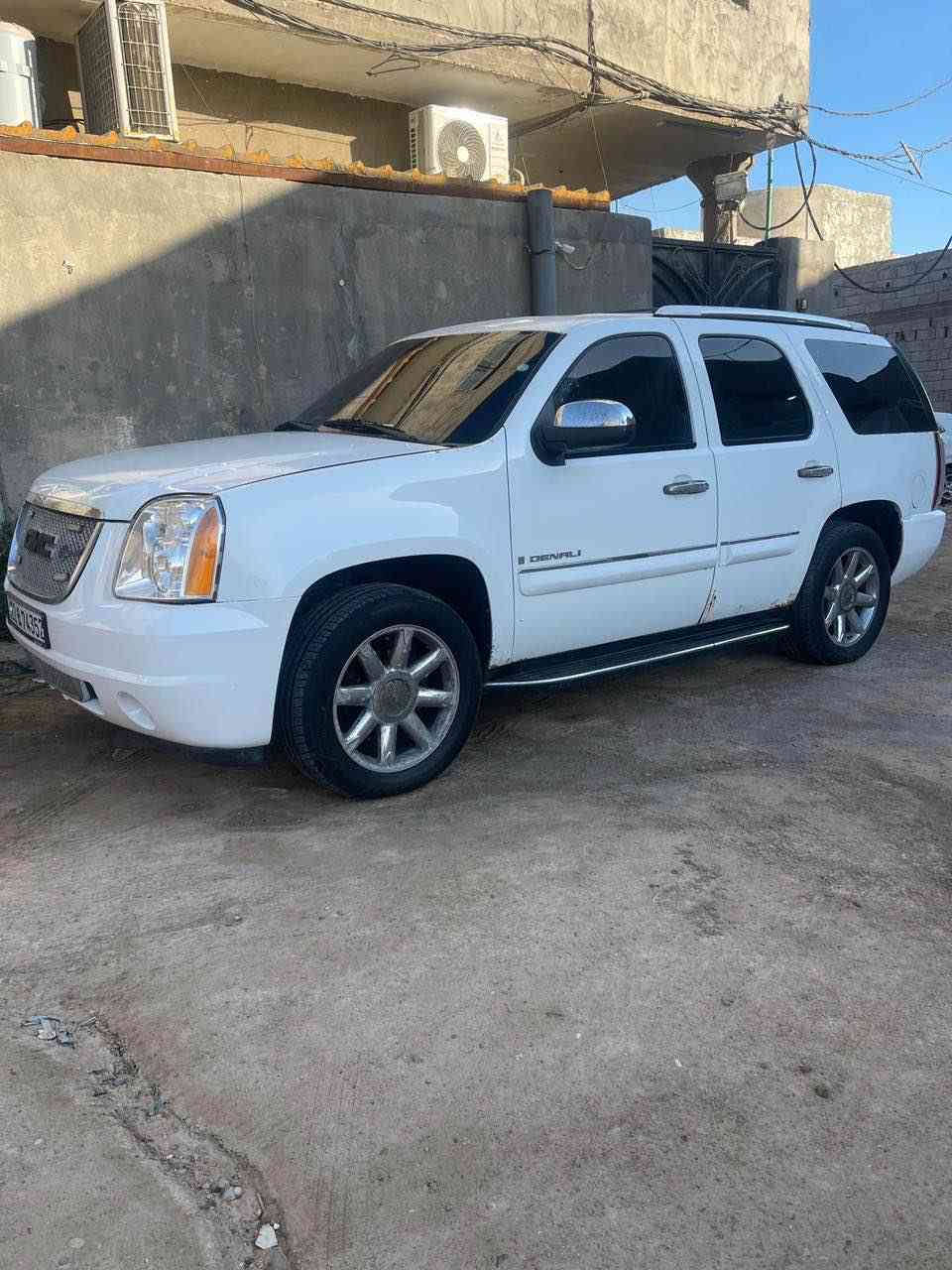 السلام عليكم يوكن ادوات بدون كصه مكفوله من الكص ادوات 
موديل 2008 دنلي السياره فول موصفات سعر السياره80  وبي
 مجال مراوس حسب القناعه سياره مكانهه بصره
للاتصال ‭0770 870 3079‬ البصرة, العراق
