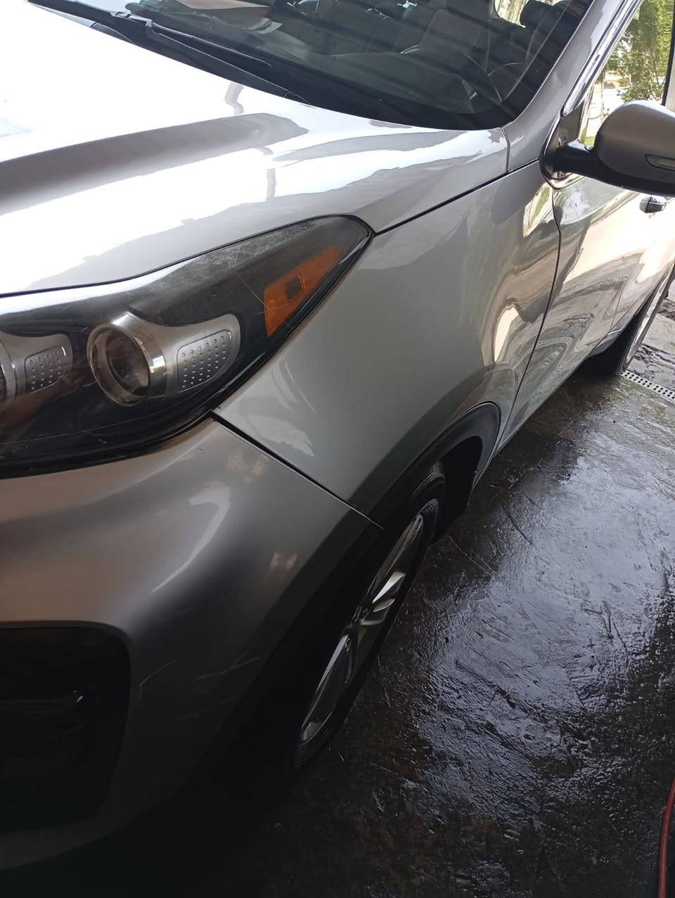 السلام عليكم سبورتج موديل 2017 سياره وراد امريكي ضربه جاملغ و بنيد السياره ماشيه 84 سياره نضيفه مكينه كير جاهزه باسمي رقم واسط السعر 142 وبيه مجال مكاني بغداد حي الجهاد رقم *********** اتصل علا الرقم او خاص تفاصيل بقايه
