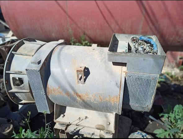 رأس توليد دبل بوربرن
ملفوف ضهر فقط  250KV 
سعر 15  وبيه مجال مكاني ديالى بعقوبه 
***********
