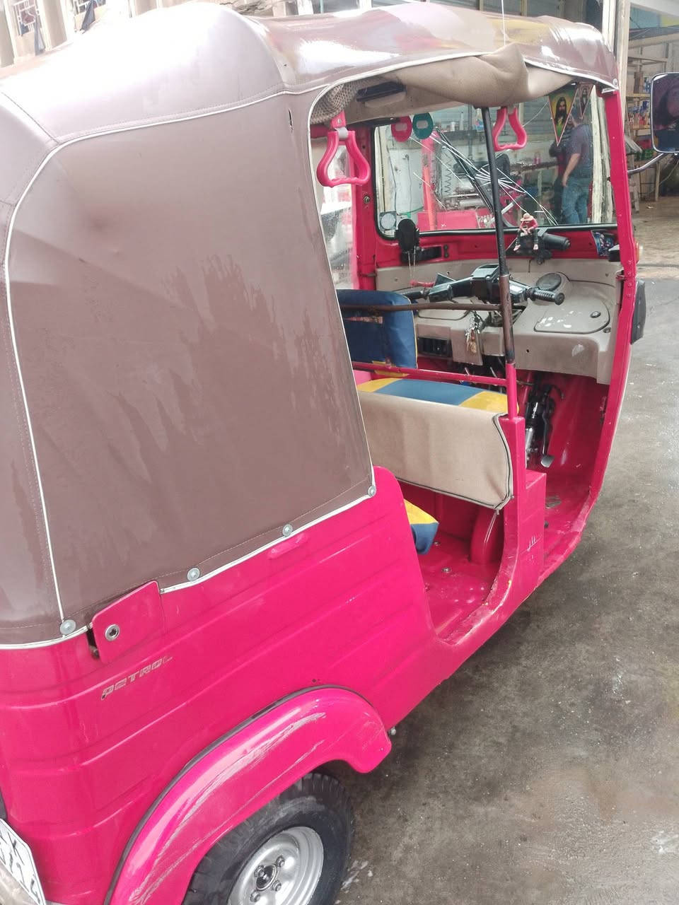 سلام عليكم تكتك 17. مكفوله من كلشي مكينه اكسل كهربائيات صدر  تخم تاير جديد رقم اوسنويه بسمي  مكاني بغداد حي اور 
السعر 4500  
هاذه رقمي ***********
