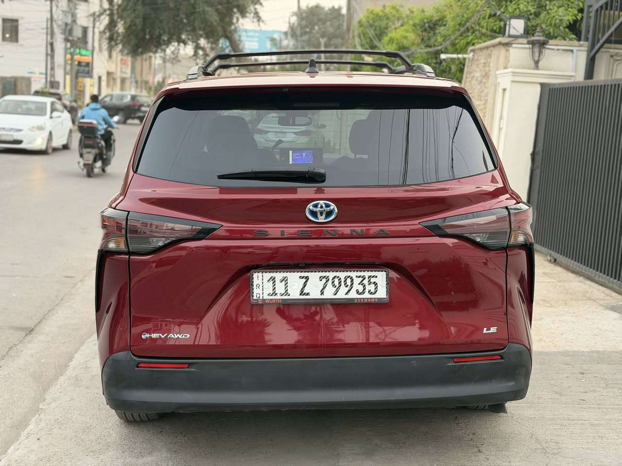 ياالله
السلام عليكم تيوتا سينا 2025 LE بلاص هايبرد وارد امريكي
                  حجم المكينه :2500 
        المسافه المقطوعه :  22 الف ميل
 الضرر: صبغ باب وجاملغ يسرا 🚗وباب سلايت بي بارد 
                           الايرباك : برده + كشن 

موصفاتها
1.فتحه 
2. شاشه
3. هندبريك بصمه
4.كشنات مخمل 
5.بصمه 
6. بصمة ابواب
7.كشنات كهرباء
8. هيترات بالكشنات
9. بيبان كهرباء 
10. رادارات 360
11. كشافات
12. لايتات لد 
13. بكلايت لد 
14. ثلاث قطع تبريد
15.شحن وايرليس
السعر :285 مرقم بغداد وبيها مجال
تفاصيل اكثر هذا رقمي ***********4 تحياتي 
مكاني بغداد حي الجامعه
