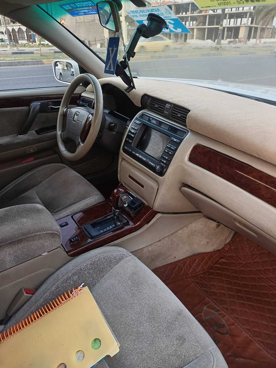 سلام عليكم من رخصه الادمن
ملكه محرك ديفور الكبير رقم انبار انكليزي بأسمي مكفوله من الكصه ونقل الجثه شاصي ٧٥ مكينه كير خير من الله 
مصبوغه عام للاستفسار على الخاص او الاتصال ***********
مكاني كربلاء المقدسة السعر ١٠٠ وبيه مجال بسيط
