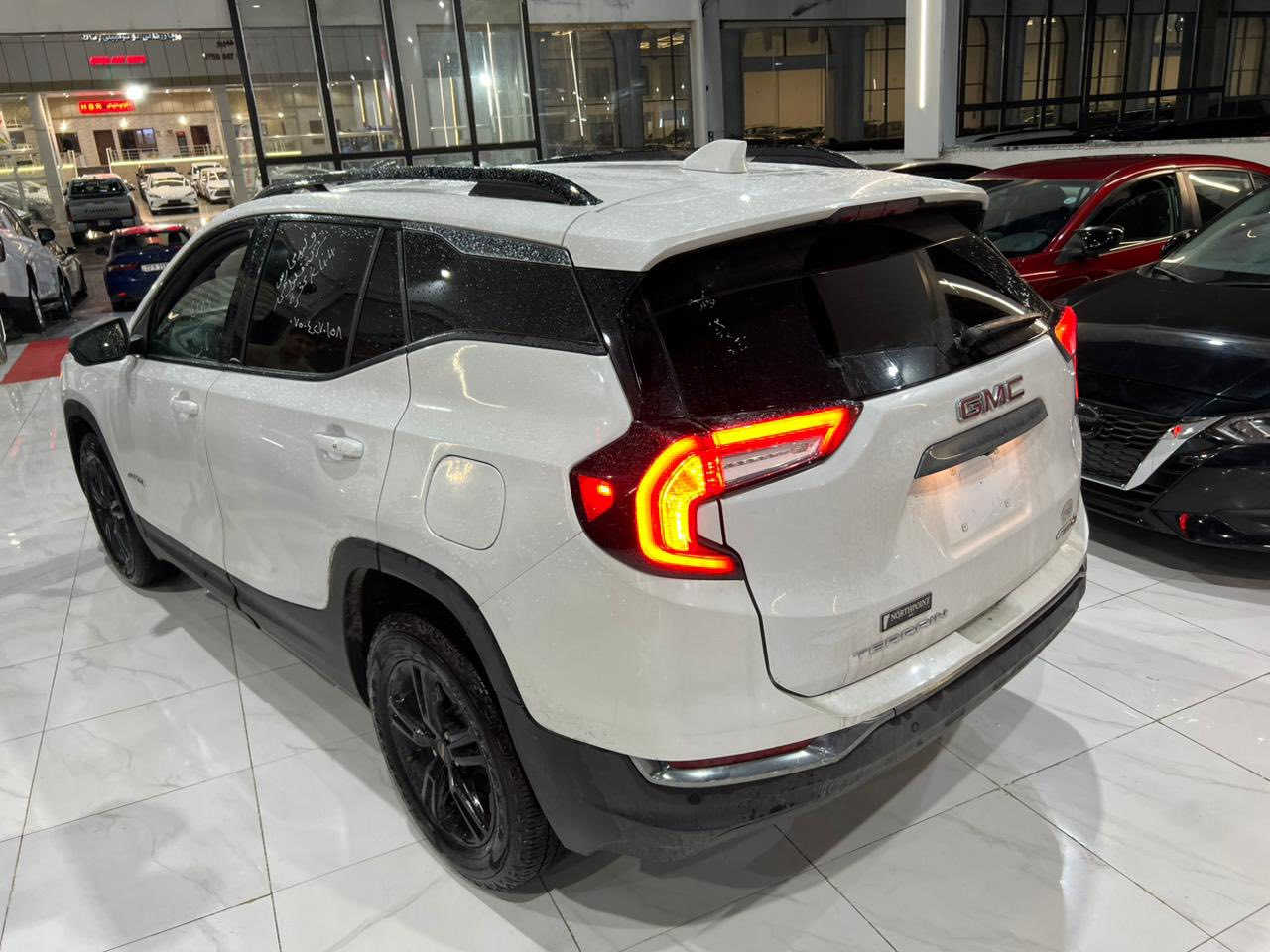 السلام عليكم
جمسي تيران 2024
 
5قطع صبغ سقف

كير محرك بشرط 
رادار 
بصمة 
شاشة 
كاميرا و حساسات
تحديد مسار 
كشنات كهربائي و هيتر 
العنوان اربيل 
معرض اربيل كارس 
سعر 143 ورقه 
 
للتواصل 
***********
***********
