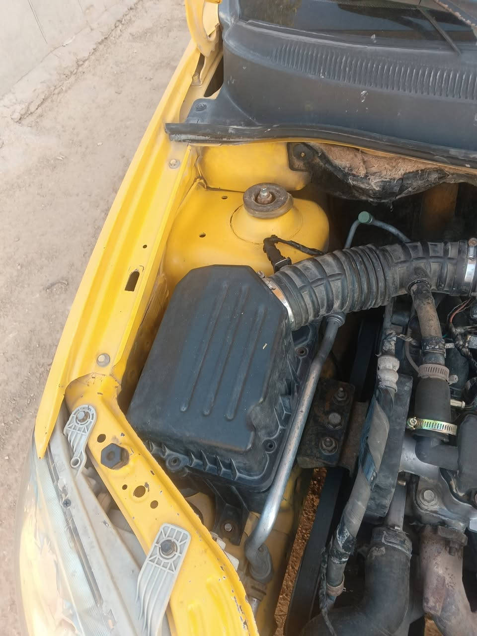 افيوموديل 9 مكفوله من ظربه بيه جاملغ صبغ الخلفي كير محرك جديد حداديه ودواخل جدد شاشه جديده كهربائيات جديد رقم نجف مالكه يمي مصفره ستوه ترايك للبصره السعر 40 وبيه مجال المكان نجف مشخاب ***********
