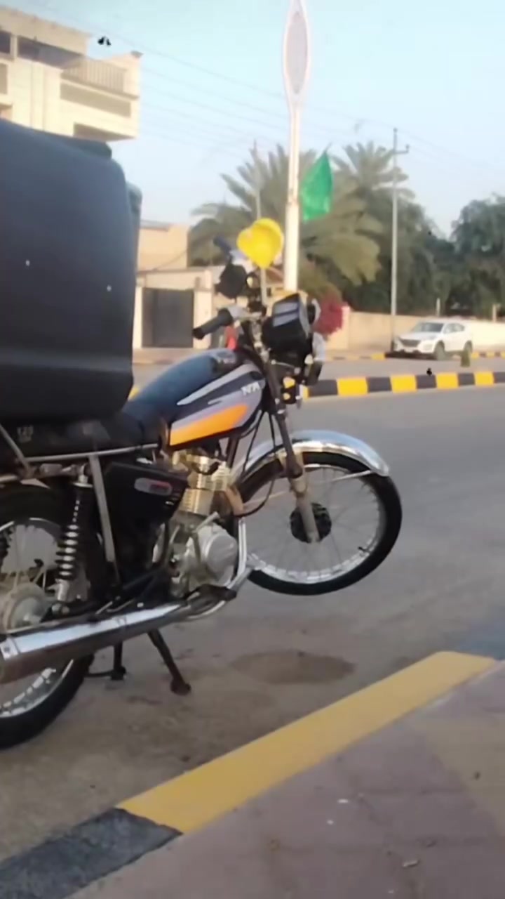 دراجه نامه البيع سعرها 500 وبيه مجال مكاني ناصريه مركز ***********
