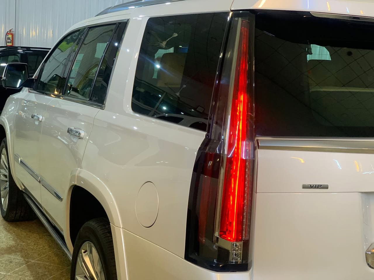 كديلاك سكاليد ٢٠١٨ خليجية شركة المنصور
بلاتينوم السياره 
مكفوله كفاله عامه من الضربه والصبغ والتبديل كفاله عامه حتى الدعاميات
سياره فول مواصفات ١/١ كشنات ڤي اي بي
ومساج وتدفئه وتبريد
تلفزيونات رادار امامي وجانبي نقط عمياء
دوس شفط وبعد هواي مواصفات رقم اربيل هزه جديده سنويه مجدده
السياره جديده بمعنى الكلمه ماشيه ١٠٠ الف كيلو متر حقيقي السعر ٤٢٥ مكان السياره اربيل 
للاستفسار ***********
