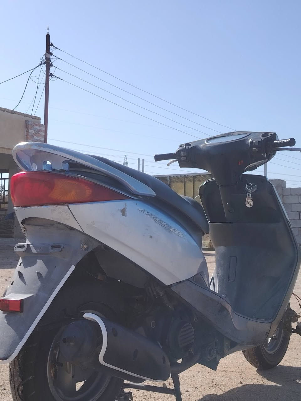 سلام عليكم دراجه بريز ياماها ياباني لبيع او مراوس بدراجه نامه او بارت الدراجه ما مفتوحه مكفوله أوراق كامله موجوده والسعر ب650 وبيها مجال العنوان ناصريه مركز رقم ***********
