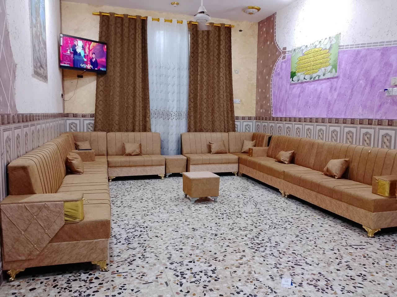 سلام عليكم تخم ديوان للبيع عنوان سماوه  السعر 750 وبي مجال ***********
