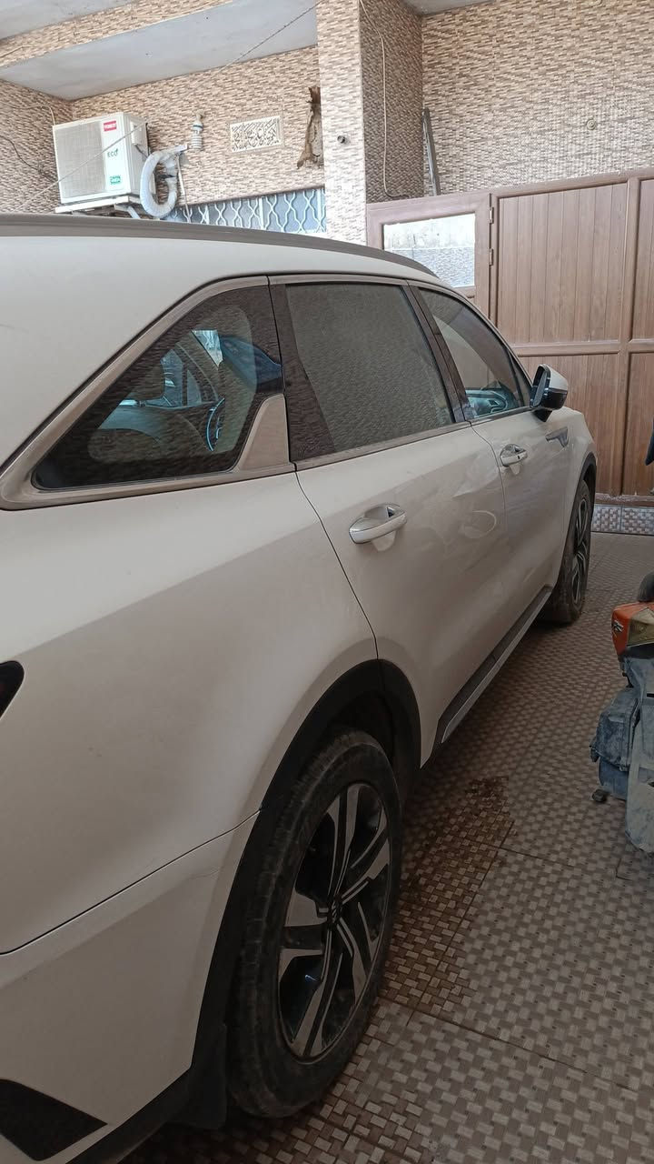 سلام عليكم سورنتو موديل 21 خليجية 6سلندر
للبيع سورنتو 21 خليجي  بيها مكانات بارد فقط بدون لاتبديل ولا صبغ موضح بل صور والسونار

 رقم بغداد

مواصفات

‏3500cc V6 محرك

بصمة ابواب + بصمة تشغيل + تشغيل عن بعد كير طيارة+ شفتات بالستيرن

‏Gbs خرائط 

اضاءة الخلفية  بالكامل LED نهاري 

هاند بريك   + مانع انحدار

مانع انزلاق

حساسات امامية وخلفية

الكراسي كهرباء

جنطة كهرباء

تحكمات ستيرن + مثبت سرعة

اشارات مرايا + مري شفط  + كامرة خلفية دوارة

وضعيات قيادة ( اعتيادي - ذكي - اقتصادي - رياضي )

3 قطع تبريد

٧ راكب

السعر 265
تخم تايرات جديد 

للاستفسار الاتصال ع الرقم

***********
