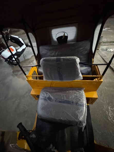 من رخصت الادمن سلام عليكم تكتك 2022 رقم انكليزي ثاني يوم احولك   تكتك كفاله ماعده المحرك مفتوح مبدل بيها بوشه وبستم تكتك حلوه ونصبتها حلوه بس محرك مفتوح سعرها 9500 مكاني القوس مال حسينيه مال راشديه 
***********
