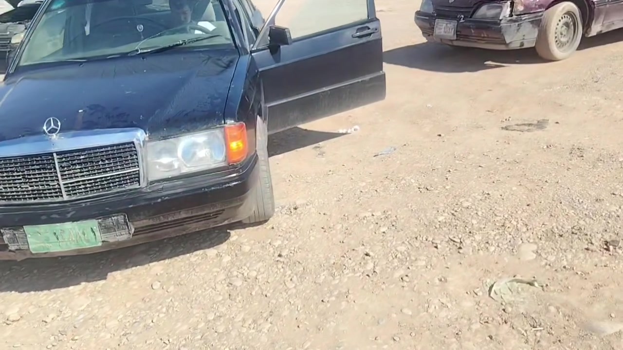 مارسيدس موديل 92 للبيع 
بدون تحويل الشرعي متوفي سياره مكفوله سنويه خضره 
*********** واتساب
