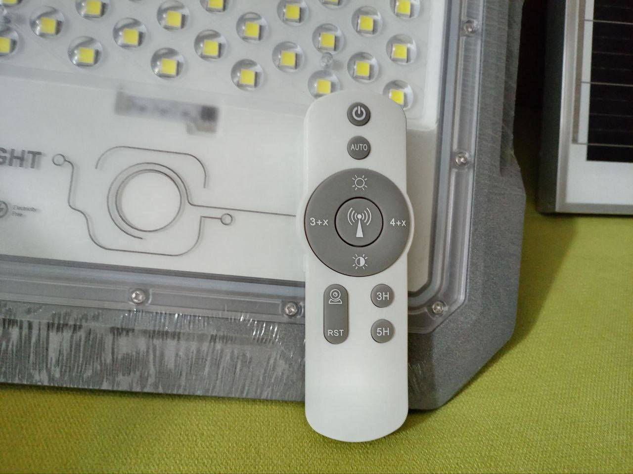 افضل اختراع لحل انقطاع الكهرباء وظلمة الشارع والحدائق والمزارع🔥
بلاجكتورات الاناره بالطاقه الشمسيه وبمميزات رائعه رادار حساس للحركه مقاومه☀️ للماء وباشكال وموديلات متنوعه كل الموديلات المنيوم جوده فاخره 
توصيل لجميع المحافظات 
للاستفسار وات اب 
***********
