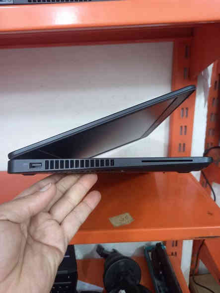 لابتوب  dell
المعالج كور أي  5  الجيل 6
الهارد  256    ssd  m.2
الرام 8.    ddr4 
كارت الشاشة  4  شير 
حجم الشاشة  14
الشحن اكثر من ساعتين 
الشاحنة اصلية 
يوجد منفذ تايب سي للشحن ولنقل البيانات  
الجهاز مكفول من العطل والتصليح الملحقات شاحنة وجنطة 
السعر   180
للمزيد من العروض ادخل على اعلاناتي 
***********
***********
يوجد توصيل

متوفر 

مجموعة لابتوبات بأسعار مناسبة ومواصفات مختلفة
