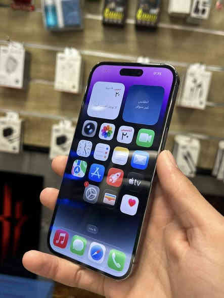 اقوى العروض ///   ايفون 14 برو ماكس 
ذاكرة 256 🧠
بطارية 93🔋
الجهاز انضف منة ما تلكة خيال شخط مابي نضافة فول 
السعر 950الف
رقمي ***********
عنواني بغداد حي الجامعه شارع الربيع
