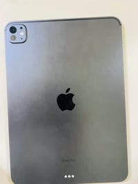 آيباد برو ١١ • M4 • ٢٥٦ جيجا