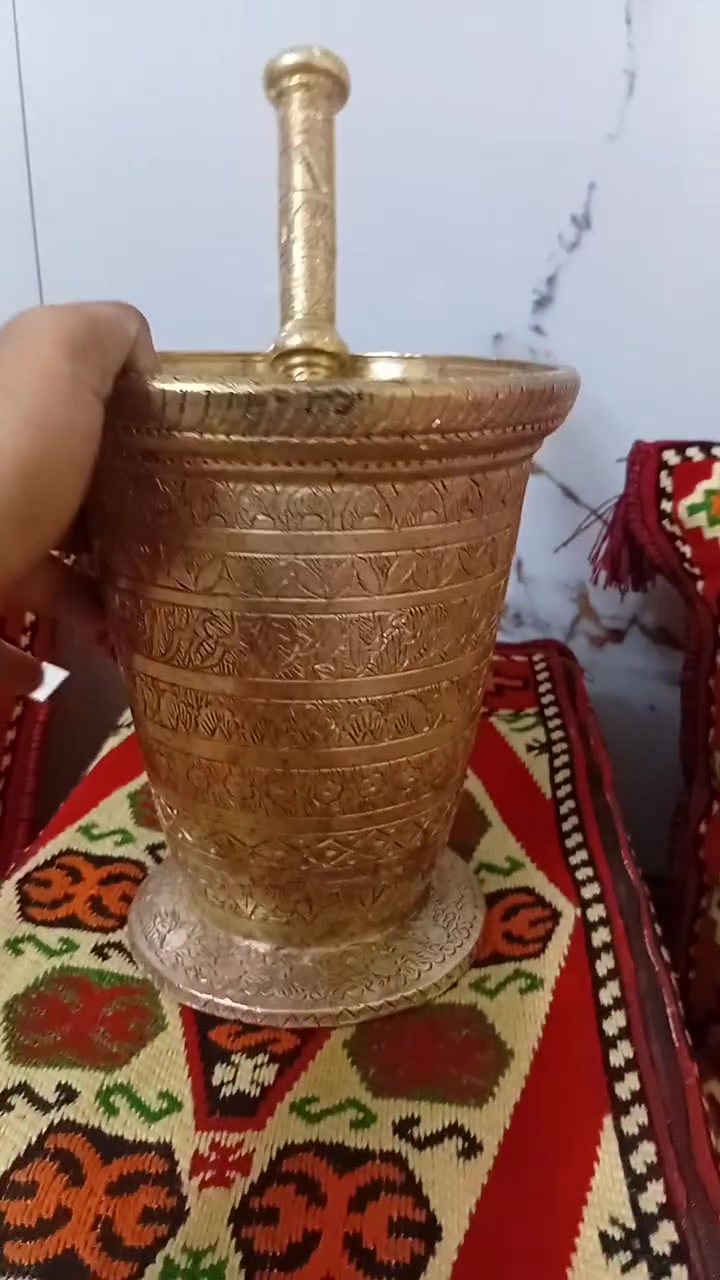 السلام عليكم للبيع هاون بغدادي نوادر قياس ٢٢ وزن ثقيل العنوان بغداد متوفر توصيل ***********
