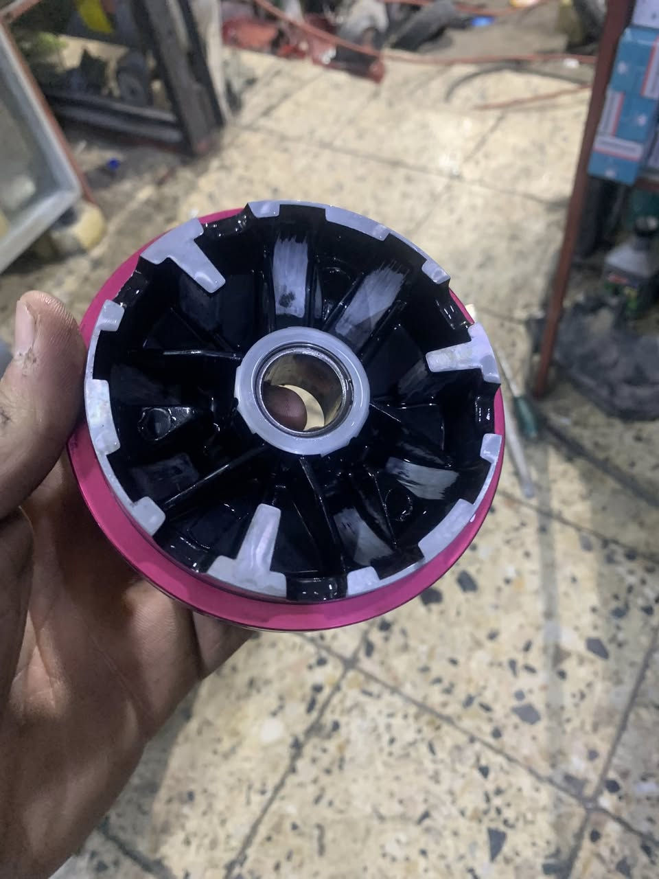 السلام عليكم كلجات مال سكنس قويات وعقل رياضي مال نوزل عنواني البنوك  ***********
