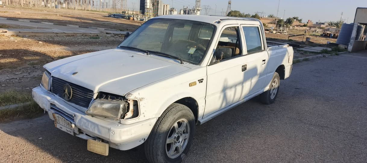 السيارة تاتا موديل 2001
محرك بطة
كير أوتوماتيك
قديمة بس تمشي وما بيها مشاكل كبيرة
السيارة  رقمه قادسيه باسمـي رسمياً
السعر ٢٥ ورقه  مناسب وقابل للتفاوض ويا الجاد
📞 للتواصل: اتصال أو واتساب *********** السياره مكانه بغداد منطقة المعامل
