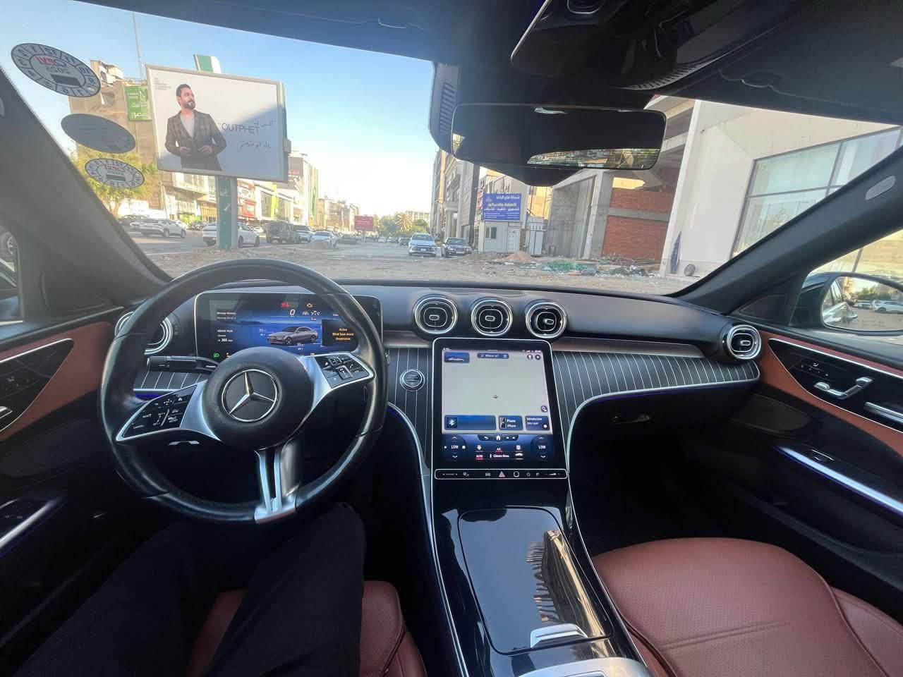 السلام وعليكم شباب عندي مارسدس 2023 c300 وارد امريكا ضرر جاملغ وبنيد  فول موصفات  السعر 25 وبيها مجال مكاني بغداد الدوره    ***********
***********

