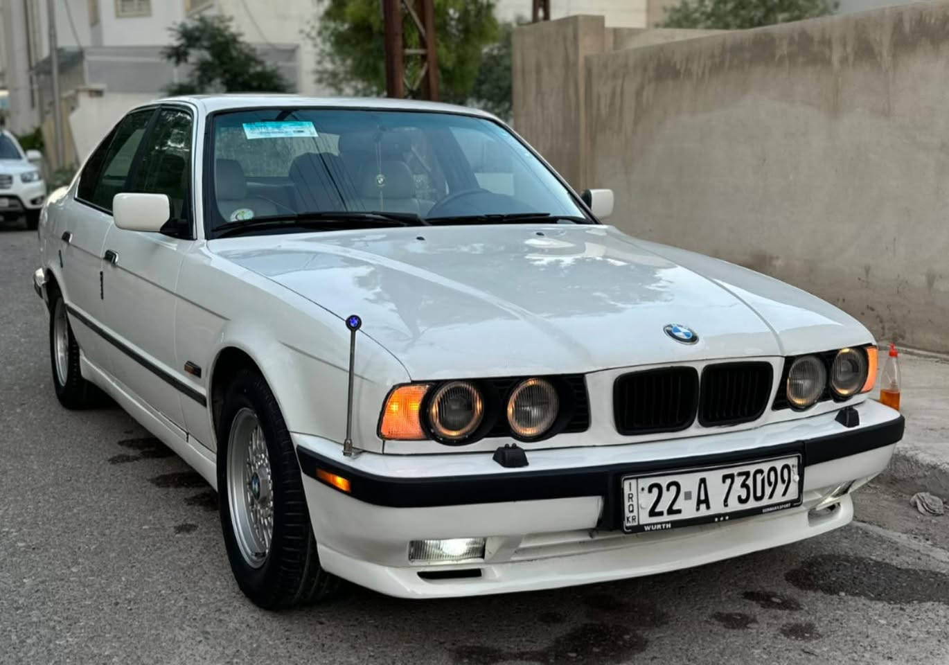 سلام وعليكم للبيع بي ام 520 محرك 525 كير تومتيك رقم اربيل سنويه و هزه جدد بسمي اني الشرعي محرك كير تبريد شرط كهربئيات كلها شغاله تنته سياره جاهزه من كلشي طخم  جديد كشتات جلد سياره مال بيت مكان السياره موصل السعر 68 وبيها مجال الاستفسار ***********
