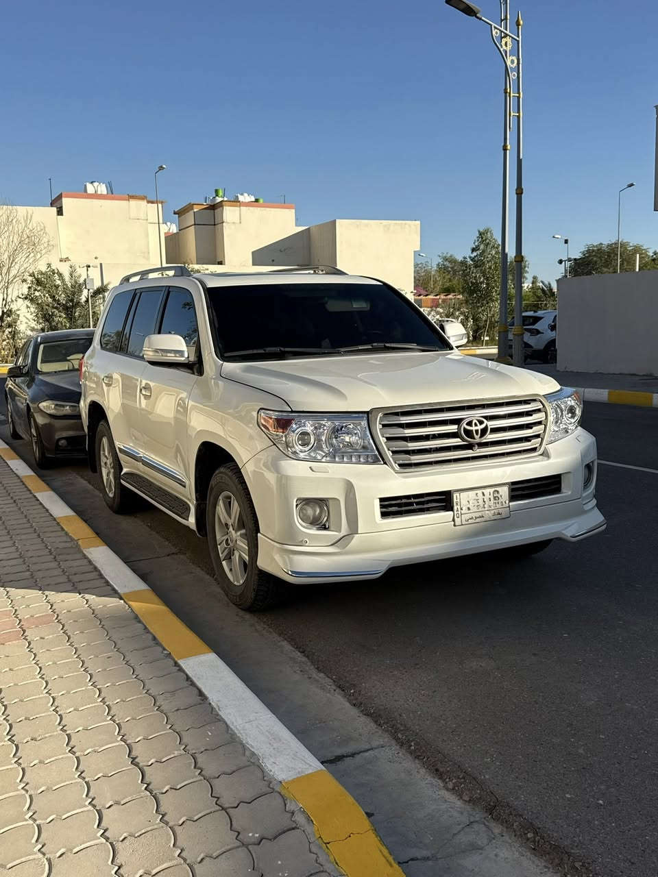 السلام عليكم ورحمة الله وبركاته
تويوتا 🇯🇵
2014
لاندكروز 

Vxr 

مكينة 4.7 المرغوبة
ماشي176 الف
لون ابيض

مواصفات لكزز فول 

سماعات JBL  غني عن التعريف

16 سماعة

6 كامرات 360 درجة

حساسات360 درجة

كشنات تبريد

شاشات خلفية

بصمة ٤ بيبان 

باب خلفي كهربائي

ترحيب 

داخل لون ابيض 

مكان السيارة بصرة

رقم صاحب السيارة

***********

مكلف ب النشر
