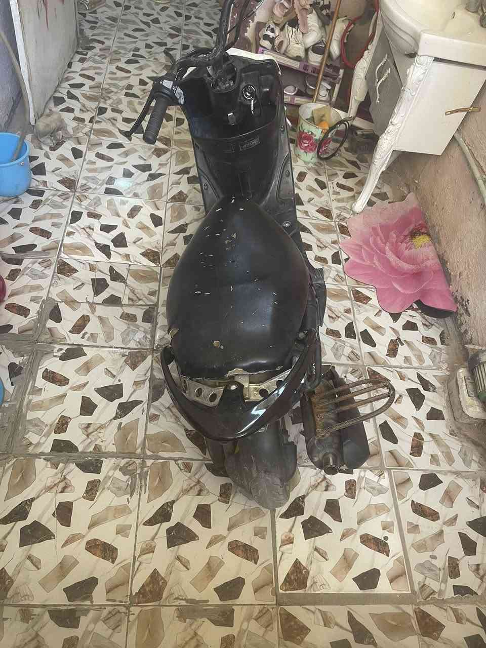 ماكس عدله بوشة ٥٥ سلف جديد باتري جديد يعني دراجة حلوة مرتبة مكينا ناعمة مي مي اي صوت مابيها سعرها 380 بيها مجال شي بسيط 
العنوان النجف الاشرف حي رحمة


**إذا كنت صاحب هذا الإعلان وتريد حذفه لأي سبب، رجاءا أرسل رسالة إلى الدعم الفني**
