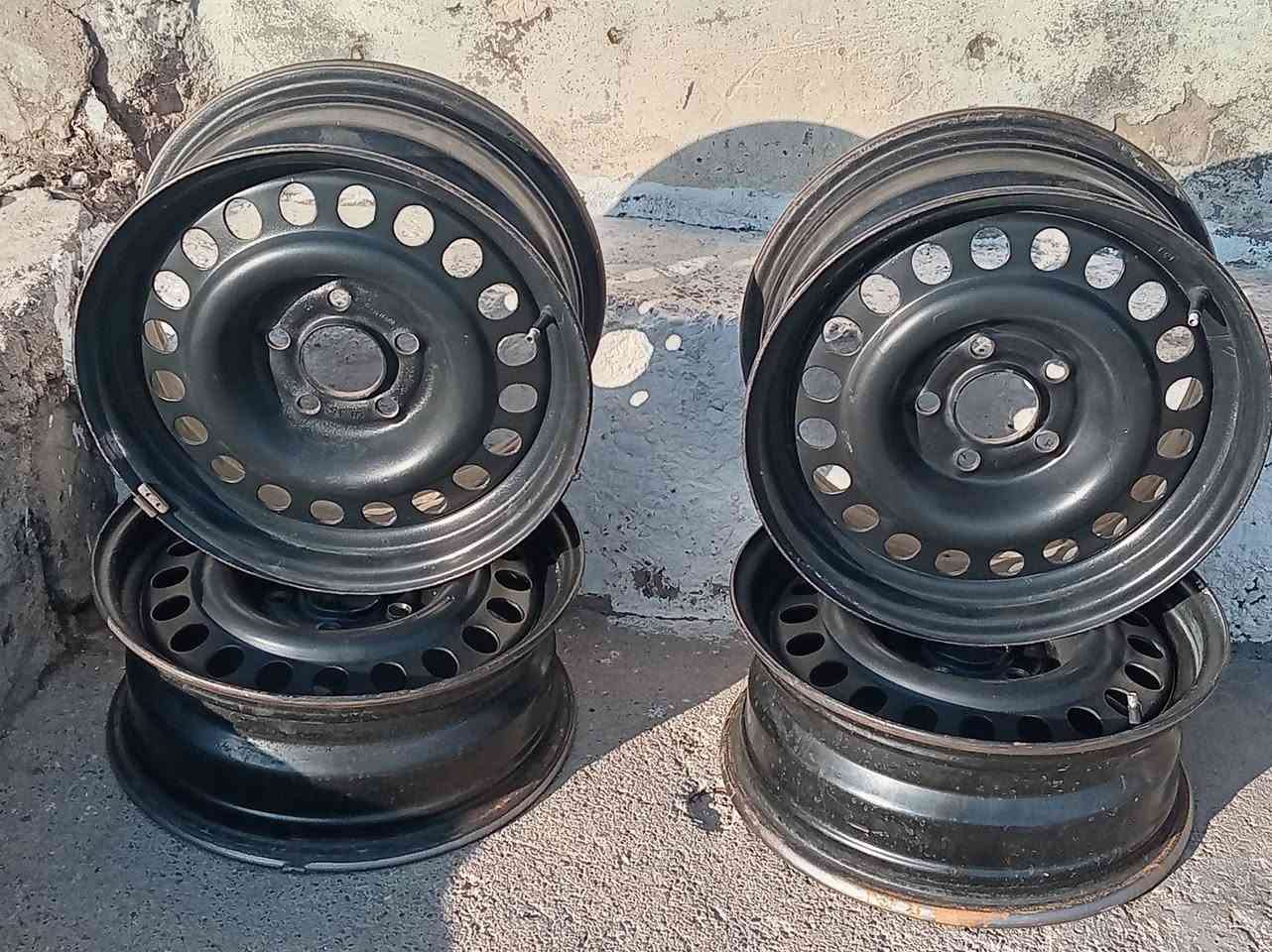 العنوان موصل ايسر لبيع
تخم وياله كامل نضيف   حجم15  
السعر خاص او انتصل 
***********
***********
