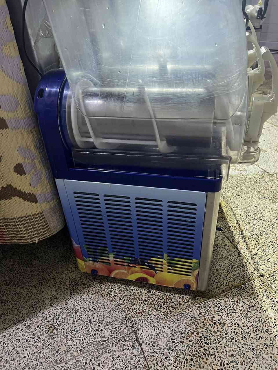 سلام عليكم مكينه ازبراي هوسك تركي تلاث أحواض جدا 
نضيفه مكاني بغداد للستفسار ***********
