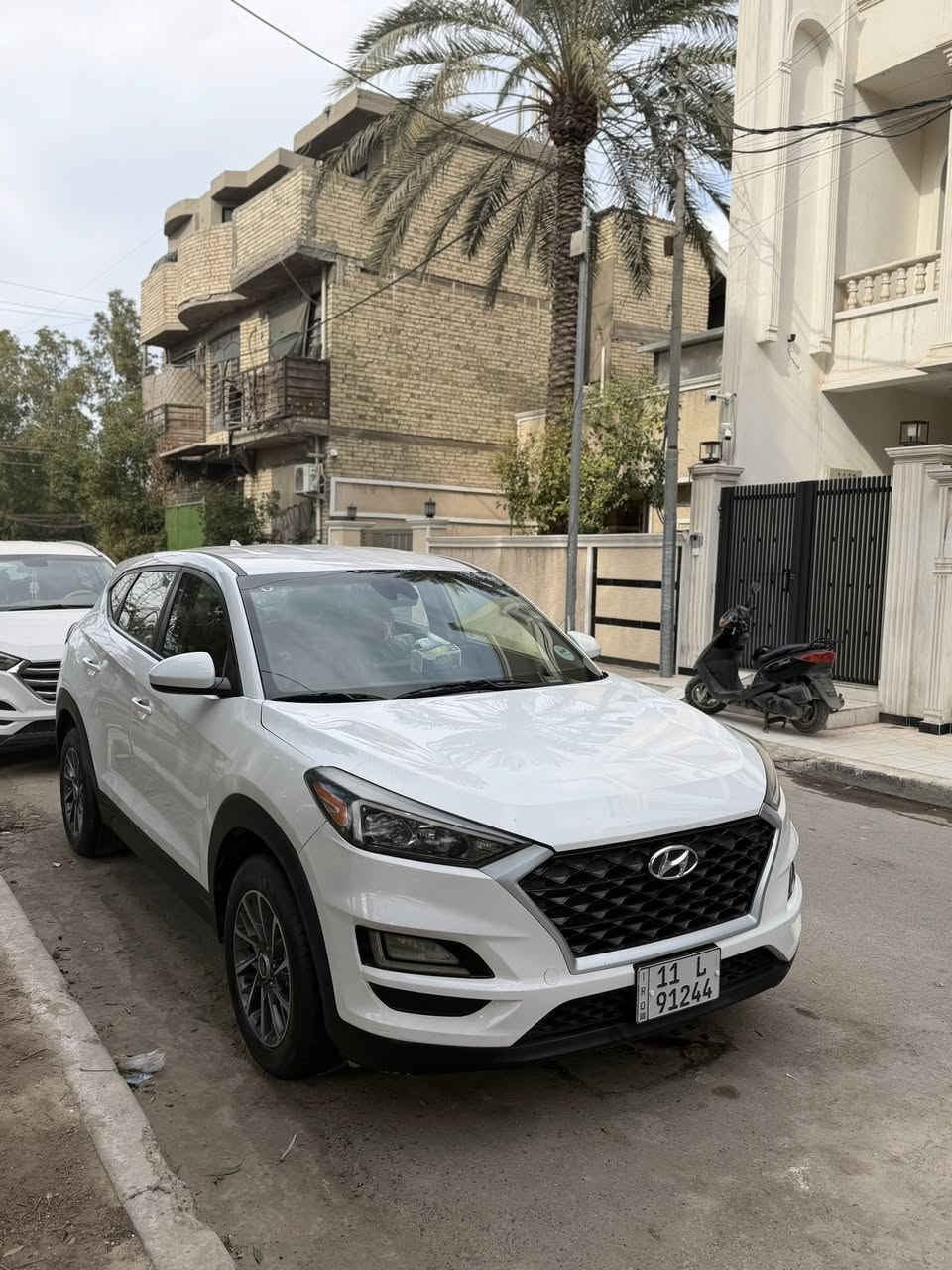 🚗 للبيع: هيونداي توسان 2019
📊 المسافة المقطوعه 70000 mail

🛠️ المحرك: 4 سلندر – 2400 GDi

كفاله محرك وكير وصدر وتبريد والكهربائيات 

⚙️ المواصفات:

• 3 أنظمة قيادة

• شاشة تدعم Apple CarPlay

• مقاعد جلد

• 2 لدات أمامية

• نظام ABS

• فول تحكم ستيرن

• حاجب نهاري

• كشافات زينون

• الدشبول والغرفة الداخليه جديده جدا

• كاميرا خلفية دوارة

• عدسات بالمرايا الجانبية

• سايد بريك دكمه 

• نظام ترحيب

• مخرج AUX

• مخرج USB

• لد أمامي

• مقابض نيكل

• ويل 18 إنش

⚠️ أضرار السيارة:

• يوجد صبغ جاملغ امامي حادث امريكا وباب عكس السايق بي شويه صبغ بالعراق

📌 تفاصيل إضافية:

• رقم السيارة: بغداد – الدولي الجديد. 

•  تحويل مباشر

• لون السيارة: أبيض

📞 للتواصل:***********_***********

💰 السعر:155 ورقة – قابل للتفاوض                   

بيع أو مراوس

  📍 مكان مالسيارة: بغداد الكرخ
