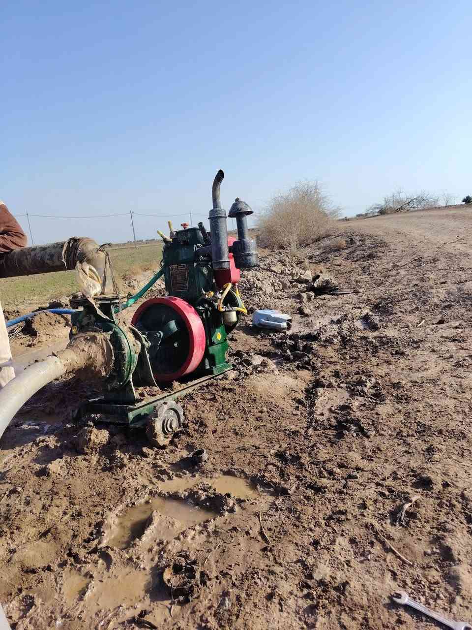 ماطور ابو ل٥، /٤ب ٤ ابو الجبنه وعلي طافي سبوع تجي بس تفره حاله حال الخطأ مشتغل يومين طلع لبير تيزاب وعفته ويا توصاله ومومص وصونده ١٦ متر ويا مزغرا ام لثلاثه وياه قفابص  صار عليه ب ٧٥٠ واريد ب ٥٥٠
***********
