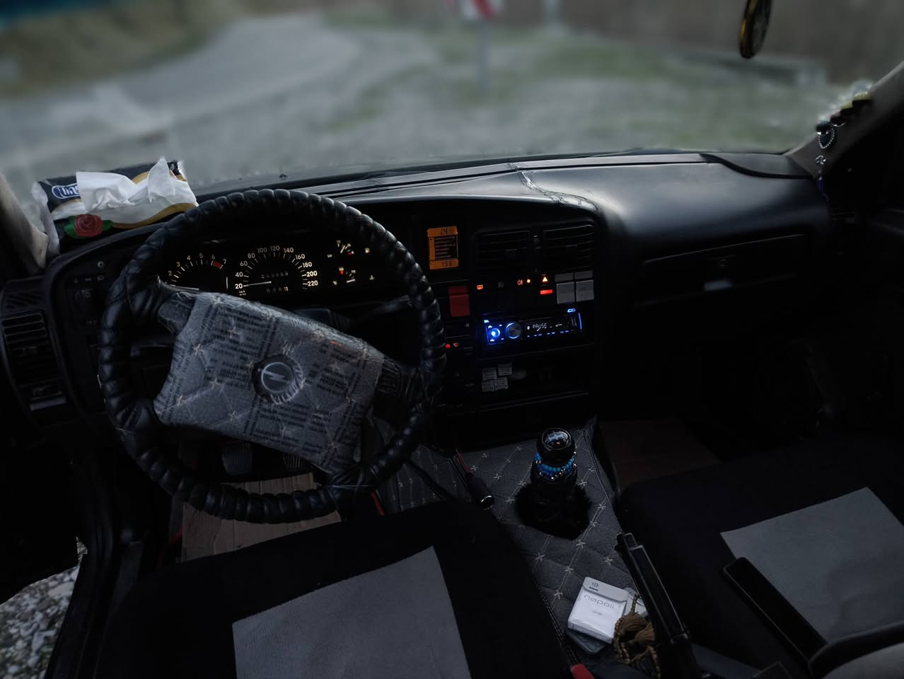 ئۆپڵ ئۆمیگا مودێل 1993ڕەقم سلێمانی گێڕ و مەکینە بەشەرت ڕەقەمی 2025بەسەرچوە هەمووگیانی بەشەرت هەتابڵێ سەیارەکەی جایزە مەزبوتە شونێ سلێمانی ڕاپەڕین ئەوەش ڕەقەم ***********سیعری 36 گەڵاو مەعامەلەیەکی برایانە
