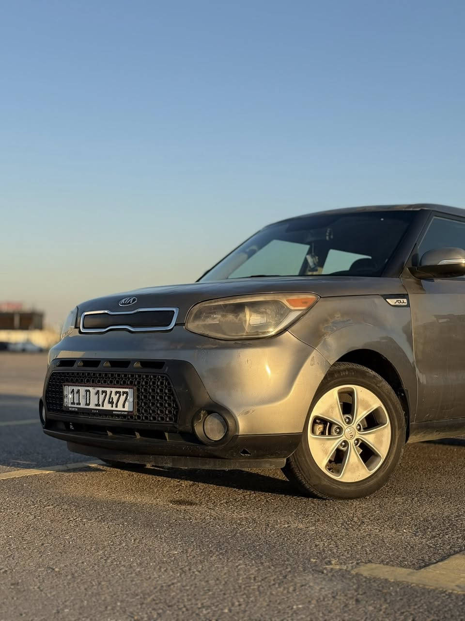 السلام عليكم
للبيع او المراوس بكورلا هايبرد 

كيا صول 2015 وارد امريكي

مكينة 1600 GDI بحالة ممتازة

السيارة بيها جاملغ امامي من امريكا بدون دواخل

بدي السيارة جارد يرادله صبغ مثل ما موضح

ماشية ٧٧ الف ميل تراي للبصرة

كير مكينة مكفولات تبريد منقص غار فقط 

السعر 86 ورقه بيها مجال

مكان السيارة بغداد حي الجامعة & الشعب

0771 558 2821

0787 444 2024
