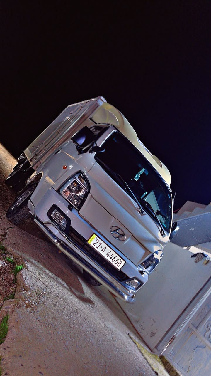 هوندا  بيلاد به راد
موديل ٢٠٠٨
سه نه وي و ره قه م تا زه يه 
ره قه م سليماني
بي ئه وه ي ٢٥٠ مه سره في هه بي
 نمونه له جوانيا 
 بي ليدرا وي و ده عم 
 بو سيعر 
***********له سليماني
