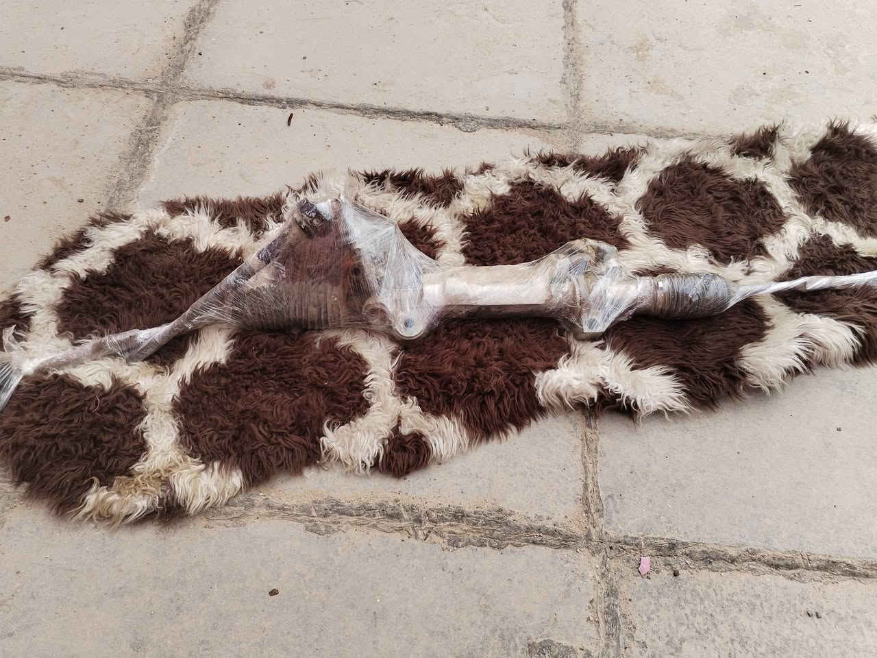 ١.مسجلات اثنين ١٠٠
٢.مازدات اربعه ٣ جهه السايق واحد جهه الصدر ٥٠
٣.بكلايت خلفي اثنين ٣٠ 
٤.مشط نظيف حاويه ١٠٠
٥.دكشن حاويه مامشدود السعر ٢٠
الاتصال ***********
