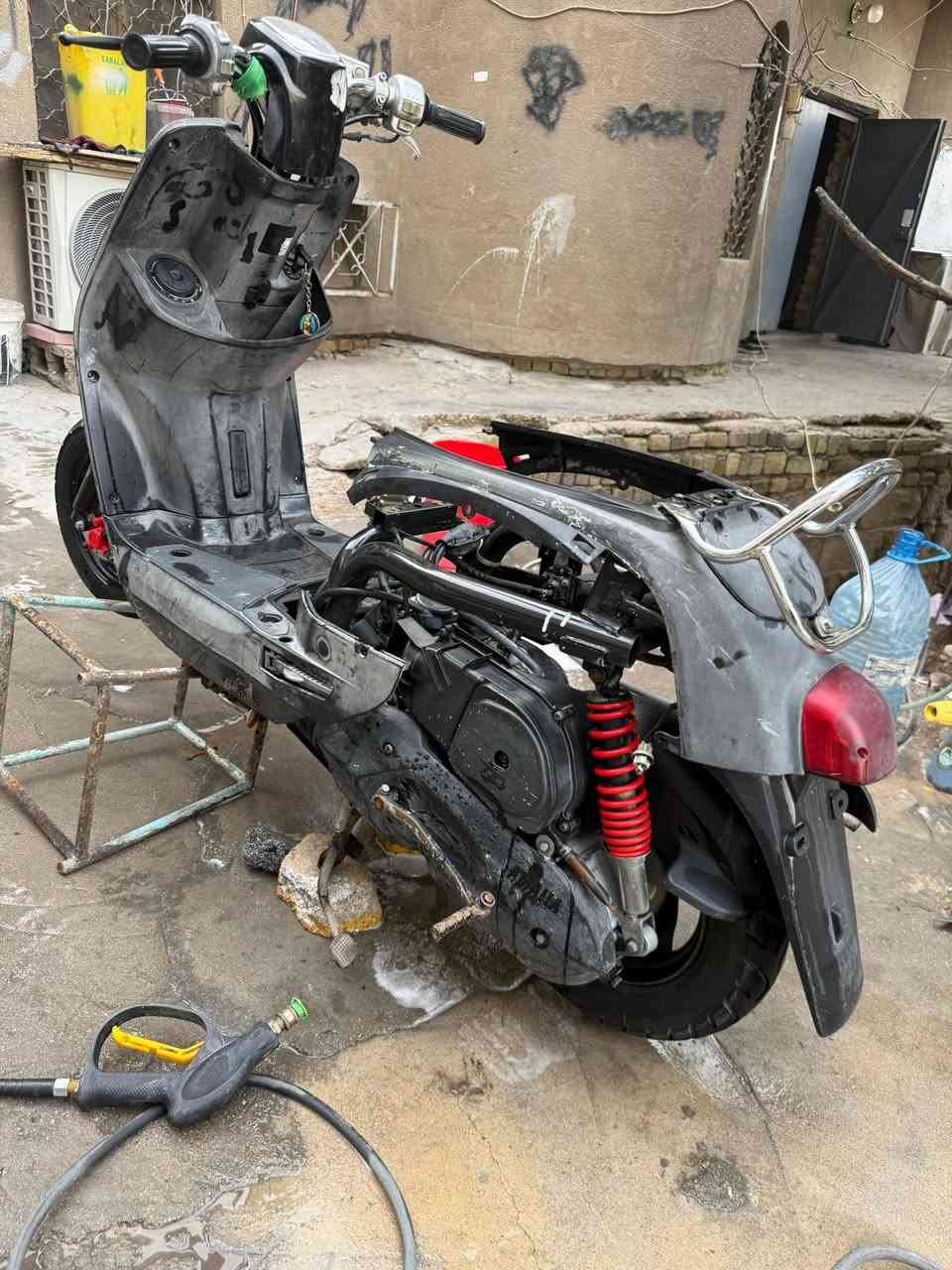 للبيع كفاله من لطول ل طول دراجه كارتون ختم واحد سعر مليون وميه وبيها مجال***********
