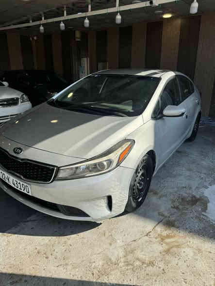 كيا فورتي موديل 18 وارد امريكي رقم اربيل جديد حادث بنيد فقط سعرها 117 رقمي ***********
