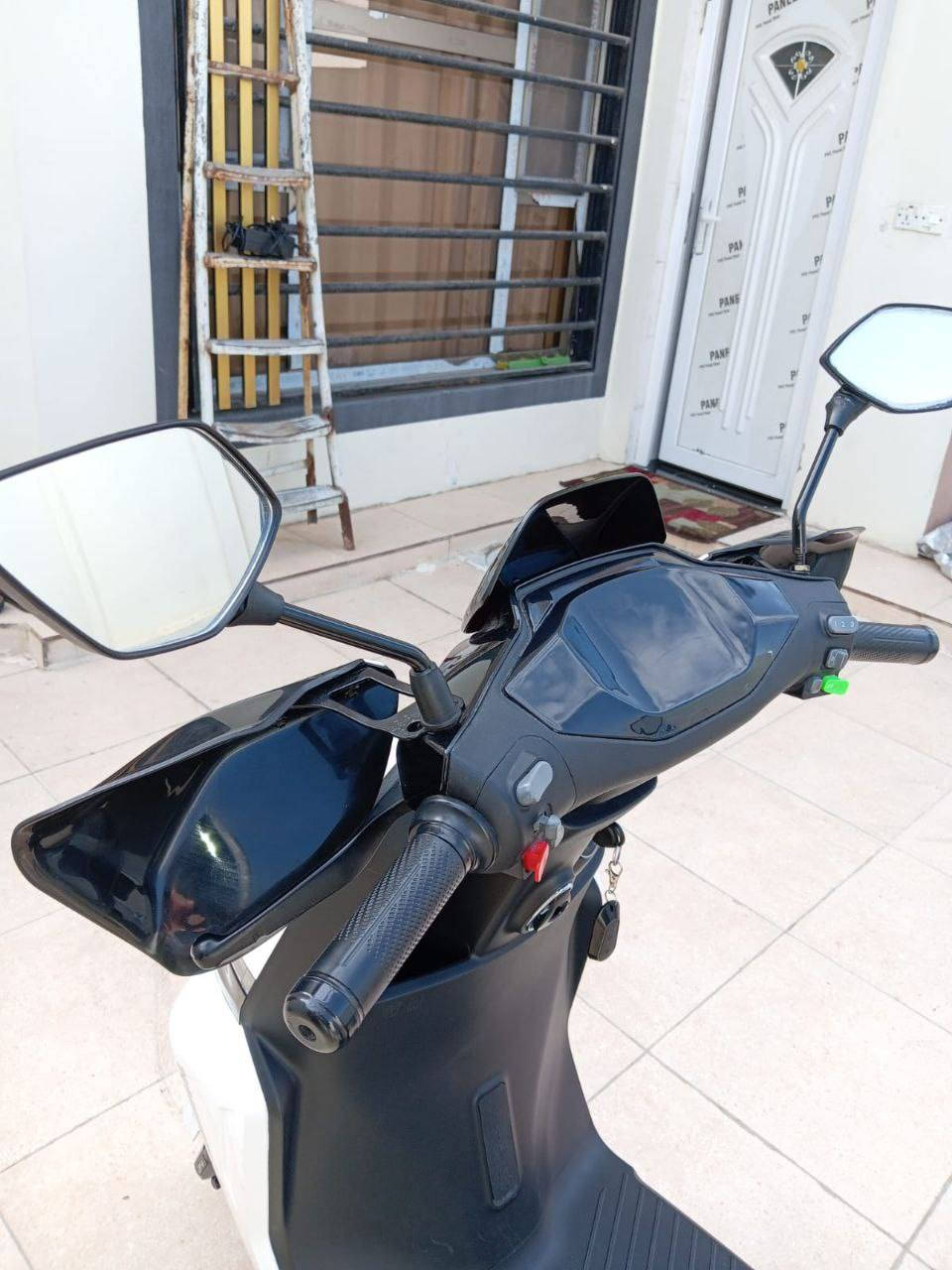 🚲 دراجة شحن الفضائي N95c للبيع او مراوس
🔋 (الملف): 2000 واط
⚡ السرعة: 99 (الحقيقي 75–80)
🛣️ الممشى: يوصل إلى 45 كم
🔋 البطاريات: 6 بطاريات كبار
✨ الحالة:
الدراجة جديدة وما بيها أي شي
مستخدمة شهرين فقط
الكفرات والمرايات بعدها جديدة من المعرض
🧰 المواصفات الإضافية:
🔌 منفذ شحن
↩️ نظام رجوع للخلف
🔐 نظام حماية من السرقة
💰 السعر: 800 ألف قفل
📞 رقم الاتصال:
***********
