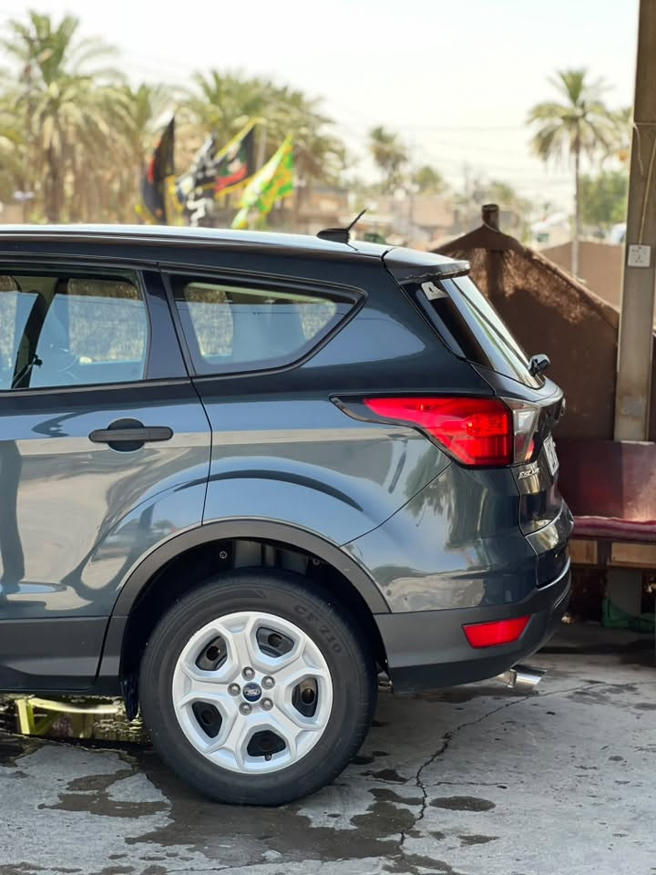 السلام عليكم ورحمة اللّه وبركاته
- للبيع -
Ford Escape — فورد سكيب

وراد آمريكي.

الموديل2019

حجم المكينه - V4/2500

المسافه المقطوعه - 49

السيارة عل ايدي من 2019 لحد الان

المواصفات
-تحكم ستيرن جهتين
-تحديد سرعه
-مانع انزلاق
سايد بريك بصمه -
كامره خلفيه -
باقي المواصفات المعروفه
السعر/105
مكاني بابل حله
للاستفسار /***********
