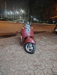 عبد الحليم   الدراجه جديده بمعنى الكلمه متطلع بايته بالمحل مال طفل صغي...