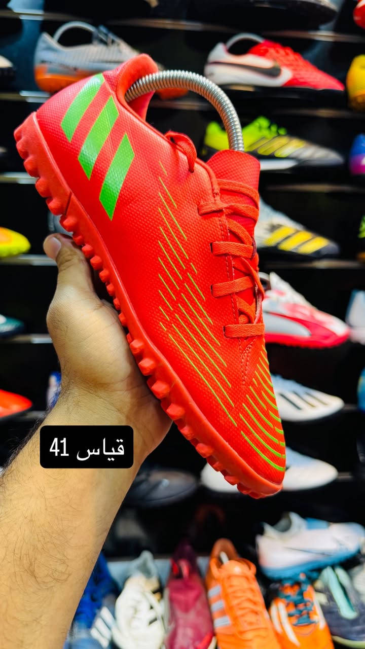 السلام عليكم 

احذية تارتان اصلي باله اوربي 

موضح بالصور القياسات 

خدمة توصيل 🚚 لكل المحافظات متوفرة 

العنوان/كوت-الشيشان /عمارة التجهيزات الرياضية 

رقم الهاتف/***********

