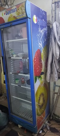 ثلاجة عرض • للبيع