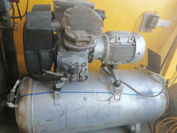 كمبريسر اطلس LE. 11 لتر 500  ***********
