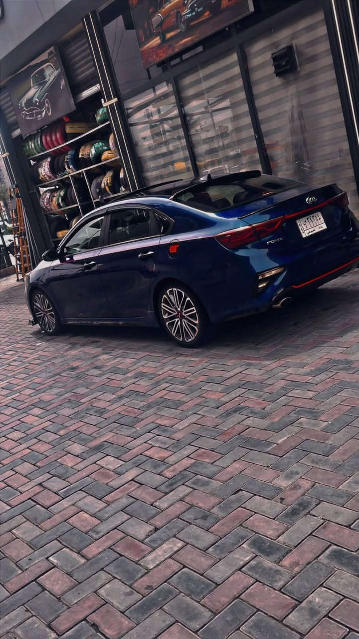 السلام عليكم للبيع  فورتي جيتي تيربو🩶
‏Kia Forte GT2 2021 
فورتي جي تي 

السعر 145 💸

موديل 2021
ماشيه  50 الف
كير Dct دبل كلج 7نمر الكير المرغوب القوي يعني طياره 
مكينه 1.6 تيربو  201hp

رقم بغداد تحويل ثاني يوم  

ملاحظه ( بدون حادث داخله سياره كلين بس انطخت قبل كك يوم طخه بسيطه )

مواصفات GT معروفه فول1/1 اعلى واخر شي بل فورتي  
فتحة سقف (سلايد)
🔥بصمه  
🔥شاحن وايرلس 
🔥جنطة كهرباء 
🔥اشاير مري 
🔥شفتات ستيرن 
🔥رادار جانبي
🔥رادار امامي 
🔥رادار تحديد مسار 
🔥ايقاف ذاتي 
🔥مثبت سرعه 
🔥مانع انزلاق 
🔥تبريد قطعتين 
🔥شاشة جبيره  
🔥كشنات جلد  
اناره داخليه بل أبواب وبل دشبول علامه الGT الوان عديده
🔥تدفئة وتبريد كشنات
🔥 سستم صوت 🔉harman kardon
🔥تبريد بيانو 
🔥كزوز صوت بلادي رياضي
كير مكفول سيت كلج اصلي وكاله جديد
مكينه مكفوله ونظيفه جدآ 
لغد شواصي ايرباكات كشر كله مكفول من اي صبغ 

🩶
وبعد هواي  مواصفات  بل جيتي

 
للاستفسار  على الرقم +واتس اب ***********
