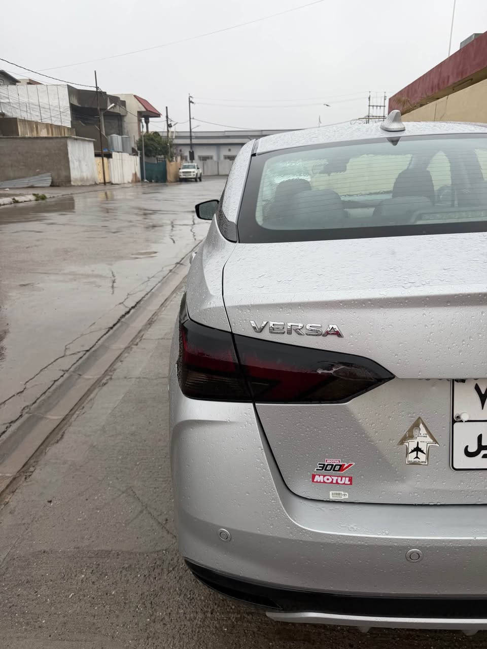 نيسان فيرسا 2020. Sv 
مواصفات :-
رادار امامي خلفي
نقطة عمياء
بصمة
ماشية ٧٩ الف 
حادث  ٣ قطع مبدل بلاد  طرف سايق ويه هلال خلفي شويه صبغ بيها دفتر بنزين سنويه لحد ٢٧ سعر ١٠٦ قفل  *********** كركوك, العراق
